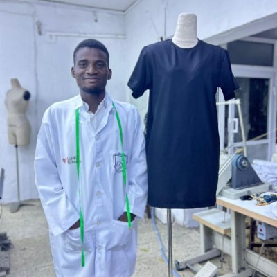 👑 ROYAL EMISSARY ! • 🪡 The Tailor • Fashion Designer • Entrepreneur • 🎨 Creative Director, @theaajoshua • 4bookings: +2348164202655, drambaajoshua@gmail.com.