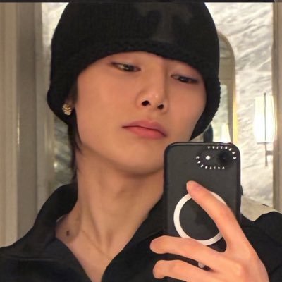 ˚⊹ hyunsung collector and jeongin selective collector ‹3 +180 proofs