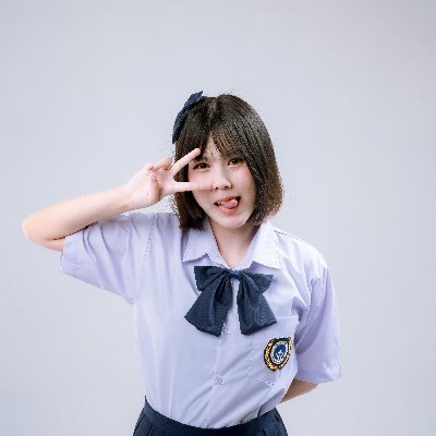 c_eceh's profile picture. °❀⋆.ೃ࿔*:･ your daily Vitamin C ! student of @tenohiragakkou 🎧ྀི♪⋆.✮