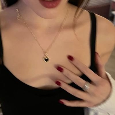 leemiral0515's profile picture. 