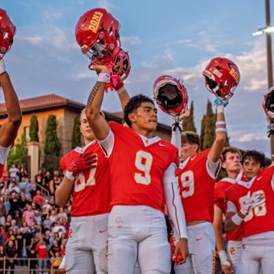 Christ Believer ✟ |@DonsFootball|5⭐️ ATH*| 6’1 190|10.4 100m| 4.46 40|41inch Vert|HC Sean Doyle 619)666-1629 |IG:faalave.honor