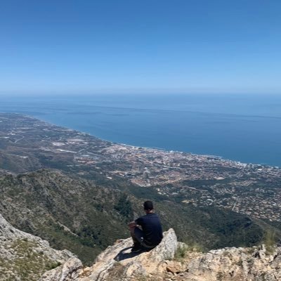 fabvalenti's profile picture. 