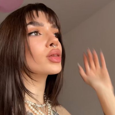 cleaxxcat's profile picture. 