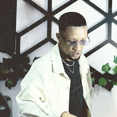 Producer|DJ
EARTH OVER US 🧡
4LTERNVTE 2025 (album) 🪐