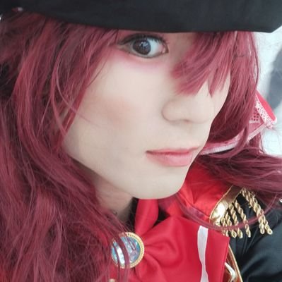 銀河唯一のフェンシングウエイトトレーニングレイヤー。変態。 サークルEscrimeur d'Argent代表。VISION垢はこちら→@toufevision 気になった人は見つけられ次第無慈悲なフォローします。ブロ解には追撃のフォローを。写真の人物は実在します。推しは私自身です。