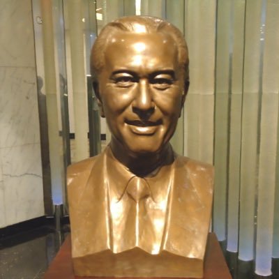 o0NBcbqRIu8XjP6's profile picture. 趣味と実益で米国株投資をしています🤑投資歴33年､1990年〜 日本株→2002年〜日本中国株→ 2018年〜米国株🇺🇸 社畜😭 60歳でFIRE🔥 ？将来は世界放浪の旅とパタヤ､ペナン、ダナン、ポルトガルでプチ移住します。