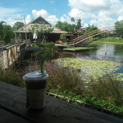 อำนาจเจริญ เป็นชายแท้ชอบผู้หญิงคับ ชอบนั่งเล่นร้าน กาแฟ คุยง่าย คนตลก ไม่มีพิษมีภัยกับใครทั้งนั้นค้าบ สาวๆอยากได้ค่าขนมทักคุยได้นะค้าบ นิสัยดีน่ารักกันเองๆค้าบ