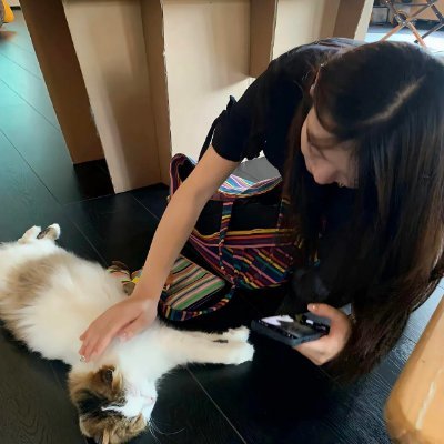 Tonycsnton's profile picture. 私は旅行が大好き🌸 旅行はいつも心を癒してくれるから💖 いろんな国に行って、違う景色を見て、 色んな美味しい食べ物や文化を感じるのが好き🍣🌏 知らない人と交流したり、現地の風情に触れたりするのも楽しいの✨