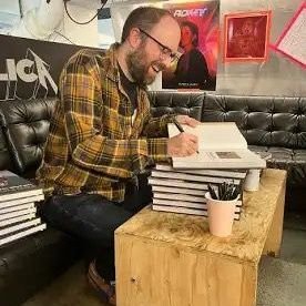 I write for market-leading titles such as the Guardian, MOJO, the Independent, Record Collector, the Quietus and Kerrang!.
I have authored four books 📚