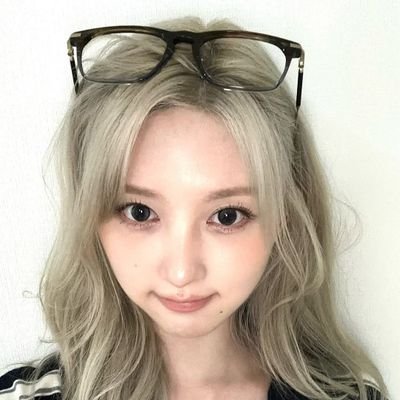 He/Him ♂. Indonesian 🇮🇩. Chemist 🧪. Akun Fanboy. DreamNote We Rule Yeah. IVE and tripleS OT24 가을🍁유연 🐰. Mostly Kpop and Chemistry. 박 규빈 ❤