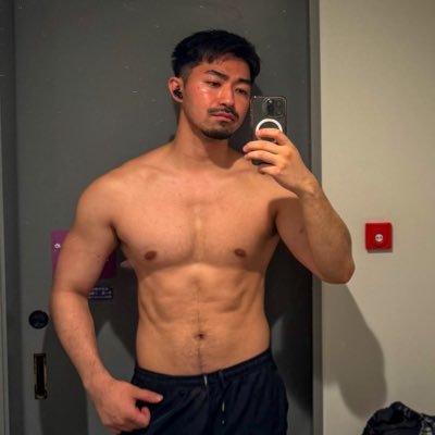 tmh_mkg's profile picture. 1999  筋トレ記録🏋️♨️