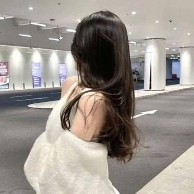 Hello, I recently arrived in Dubai. I want to learn about the customs and culture h ere. Peace be upon you. Telegram:@Jennyw7921