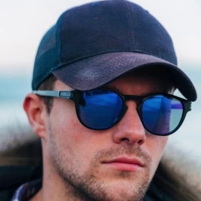 Marcodaniali's profile picture. 𝓕𝓲𝓰𝓱𝓽, 𝓫𝓮𝓬𝓪𝓾𝓼𝓮 𝔂𝓸𝓾𝓻 𝓵𝓲𝓯𝓮 𝓲𝓼 𝓷𝓸𝓽𝓱𝓲𝓷𝓰  𝓫𝓾𝓽 𝓯𝓲𝓰𝓱𝓽𝓲𝓷𝓰 𝓪𝓷𝓭 𝓪𝓬𝓱𝓲𝓮𝓿𝓲𝓷𝓰 𝔂𝓸𝓾𝓻 𝓭  🫡🏝😉