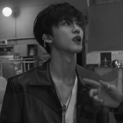 Phanit (n.) l love my life because my life is you 🐋 @95THAPANIC #𝐓𝐇𝐄𝐂𝐎𝐔𝐑𝐓𝐎𝐅𝐉𝐗𝐒𝐓𝐗𝐂𝐄