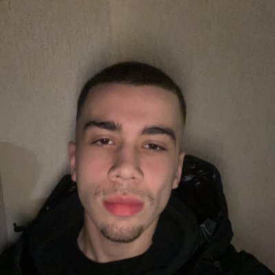 harlixay's profile picture. chilin