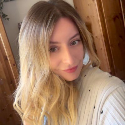 Psychology & Counselling student 👩🏼🎓 | Demisexual/Open Relationship 🏳️🌈| Femme 🎀 | DM’s open 😘 | Level 38👸🏼 | 🤎🍁🍂🦇
