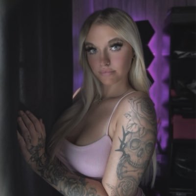 I’m an idiot who plays video games. | OffRoading | https://t.co/X7L6eFoplC | @Twitch Streamer | 📩Business inquiries killabarbiexoinquiries@gmail.com