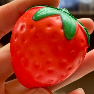 zu_nomo's profile picture. ❤️🩷寄り箱推し 新人宣伝部員