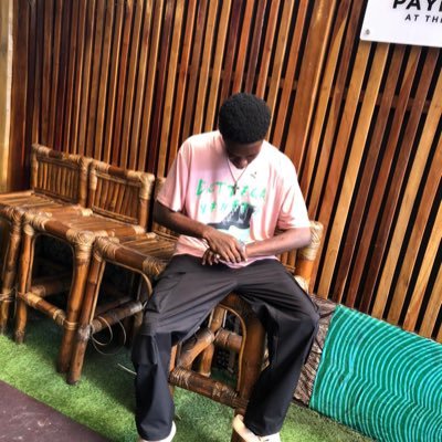 Michaelmuyyy's profile picture. 📍Softboy⚡️🥷  📍Graphic Designer 👨‍💻✒️ 📍cloud practitioner ☁️👨‍💻