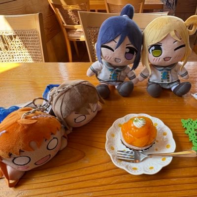 Aqours→千歌・曜・果南・鞠莉/虹ヶ咲→しずく・歩夢・栞子・彼方・エマ/指出毬亜さん・諏訪ななかさん・鈴木愛奈さん推し/サブ垢→@mskr_LLS
