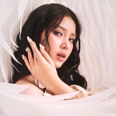 Official Twitter Account Mbak Janset - follow me I'll be your moonlight -