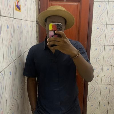 Find money, be Humble n be Happy 😊 | Projects Seeker| Auteur Compositeur🎶|NBA❤️|Otaku🏴☠️| Commerçant de pagnes| 👷🏾♂️| 💙❤️
