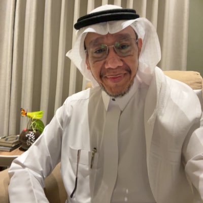 كن أنت لا غيرك - مشرف تربوي متقاعد من تعليم مكة المكرمة