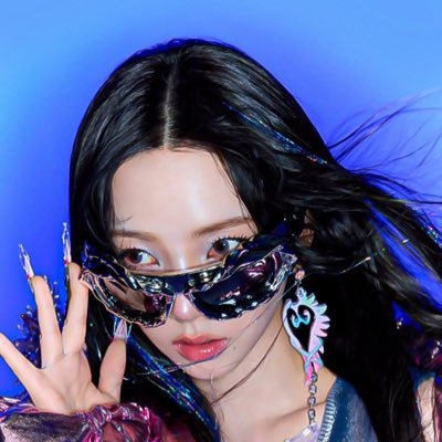 𖦹⭒°。⋆ aqua | she/her | kpop hyperpop hoyo ⋆。°⭒𖦹 @aquaxunlockedx