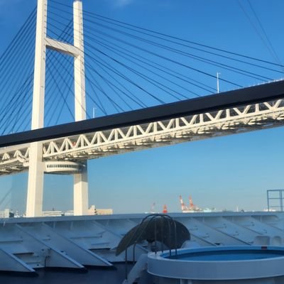 X1vKOJw7fPVIuYu's profile picture. 役に立つことメモ　エンターテイメント　　お料理　　FLOWER好き  読書