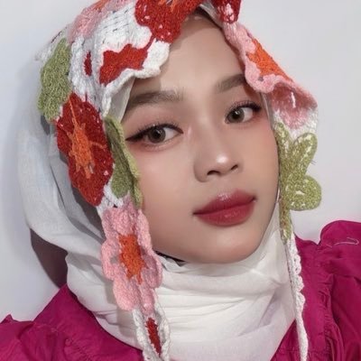 hai, aku bulan!🌛 || oily acne - dehydrated - sensitive || DM for collab✨