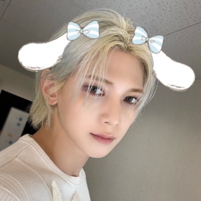 #YEOSANG: you know, you're the hottie 🔥 i yap and dance a lot | will see ateez on March 14! ✨