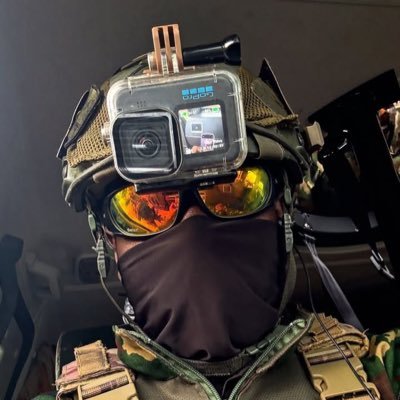 aboloje_vic3's profile picture. couture × collectives