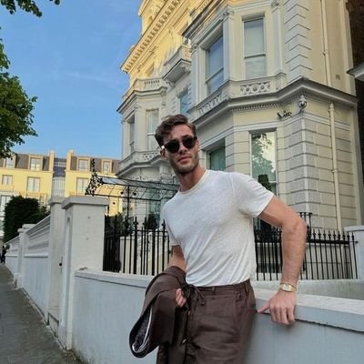 professional trader and crypto teacher since 2011