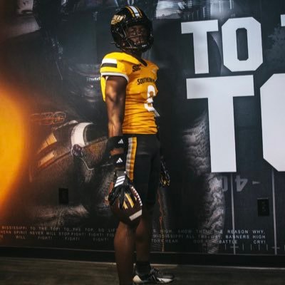 “ MANMAN❗️” 3⭐️ ATH! C/O 2026 6’0 180lbs💪🏾 3.0 Gpa / GOD BE TO GLORY AUBURNDALE HS 863-315-0616| gmail: darionjiles4@gmail.com