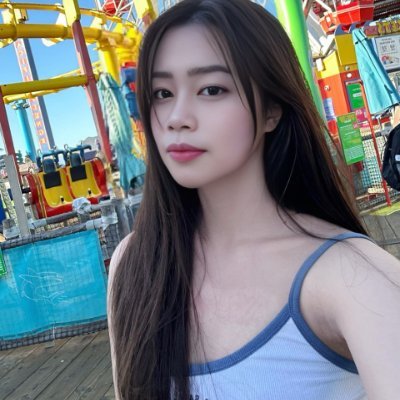 Serial entrepreneur and decision-maker with a passion for fashion and food. Fashion is my art, and I am the canvas
No Bots ⛔️No Porn ⛔️will be blocked ⛔️