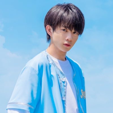つばさレコーズ所属⭐️SHY❤️ シャイブルー🟦2008年7月2日生まれ17歳‼好きなキャラクターはガチャピン🦖👀