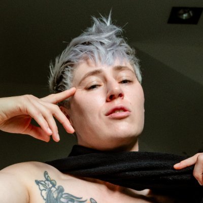 🖤 https://t.co/PlKnYGHVTS 🖤 Transsexual porn star. 🖤 📍 Amsterdam. 🖤 TEAs Best Transmasc Performer '24!! 🖤 They/he. 🖤 DM to collab.