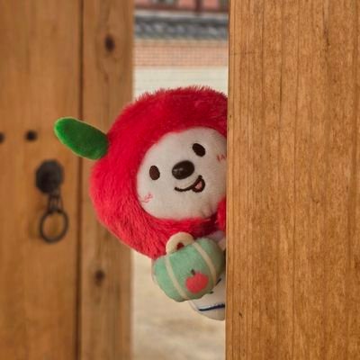 luvallday247's profile picture. 무용한것들을 좋아함