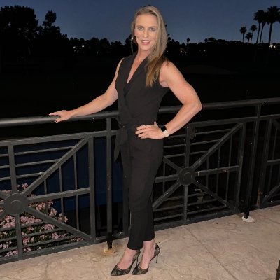 Vegas gal, just living life and having fun! Enjoy my erotic blog and sexy photos at https://t.co/24Z7AhbASi.