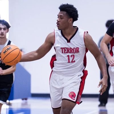 6'6 C/O 2025 Two Way Guard/Foward | 6'7 Wingspan | Playing at @terror_prep 🇨🇦
Barrdondre@gmail.com