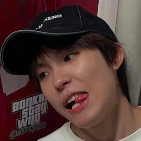 ๑ela/dela๑ -!23y!- @hongshihoshi03 ✯ eu q deito nos peitões do force enquanto a gnt escuta lykn e assiste boys in love