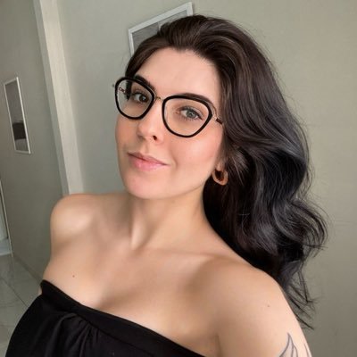 Se eu te adicionei aqui nesse perfil é porque gosto muito de você.