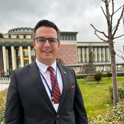 Türkçe Eğitimi Uzm/Önceden İlçe Müdürü/Ö:Türkiye Maarif Vakfı Pakistan/TürkçeEğitimi YL:Sezai KARAKOÇ/U.İ.ve SiyasetBilimi YL:KamuDiplomasisi/EDEBİ YAZILAR🇹🇷