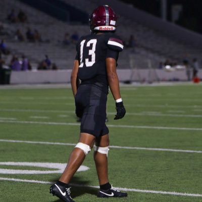 Wide receiver at Heights High School | National Playmakers Academy @npatexas1 |5’11|170|C/O 2027 cell- 832-244-8035