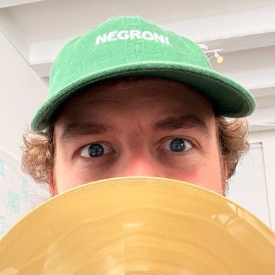 I love to design & build apps. Creator of @helm_app and @NowPlayingGold + Design Engineer at @RevenueCat