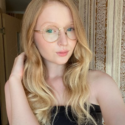 nastya_akhrem's profile picture. 🌊