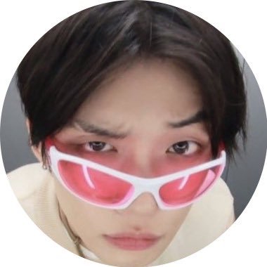 I only complain and obsess about my faves, mostly harry and bangtan. 97’ line. 𝐬𝐨𝐩𝐞 𝐮𝐭𝐭𝐞𝐝.