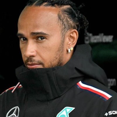 dayIightstress's profile picture. 🏎️💨