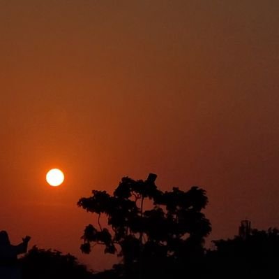 Dhinesh_dk15's profile picture. 