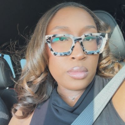thelifeofkim_'s profile picture. girl mom💜